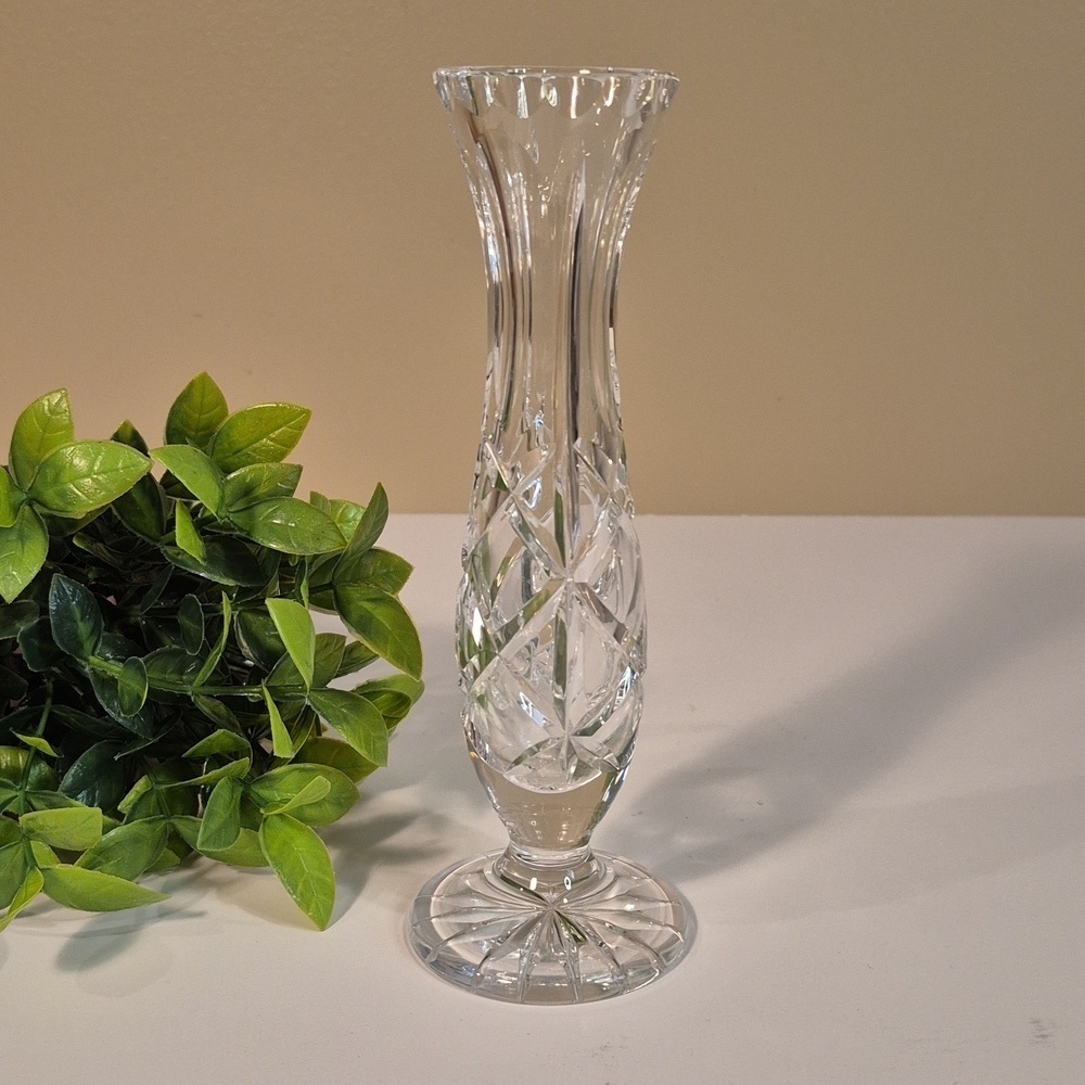 VINTAGE Clear Geometric Pattern Crystal Footed Pedestal Bud Flower Vase